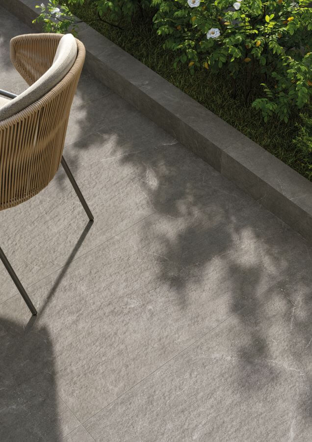 Porcelain outdoor tiles Poise Silver Stone